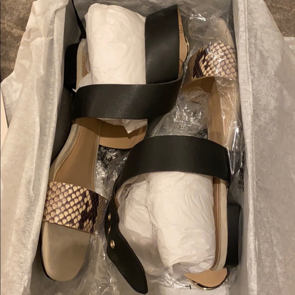 Banana Republic Leather Ankle Strap Sandals